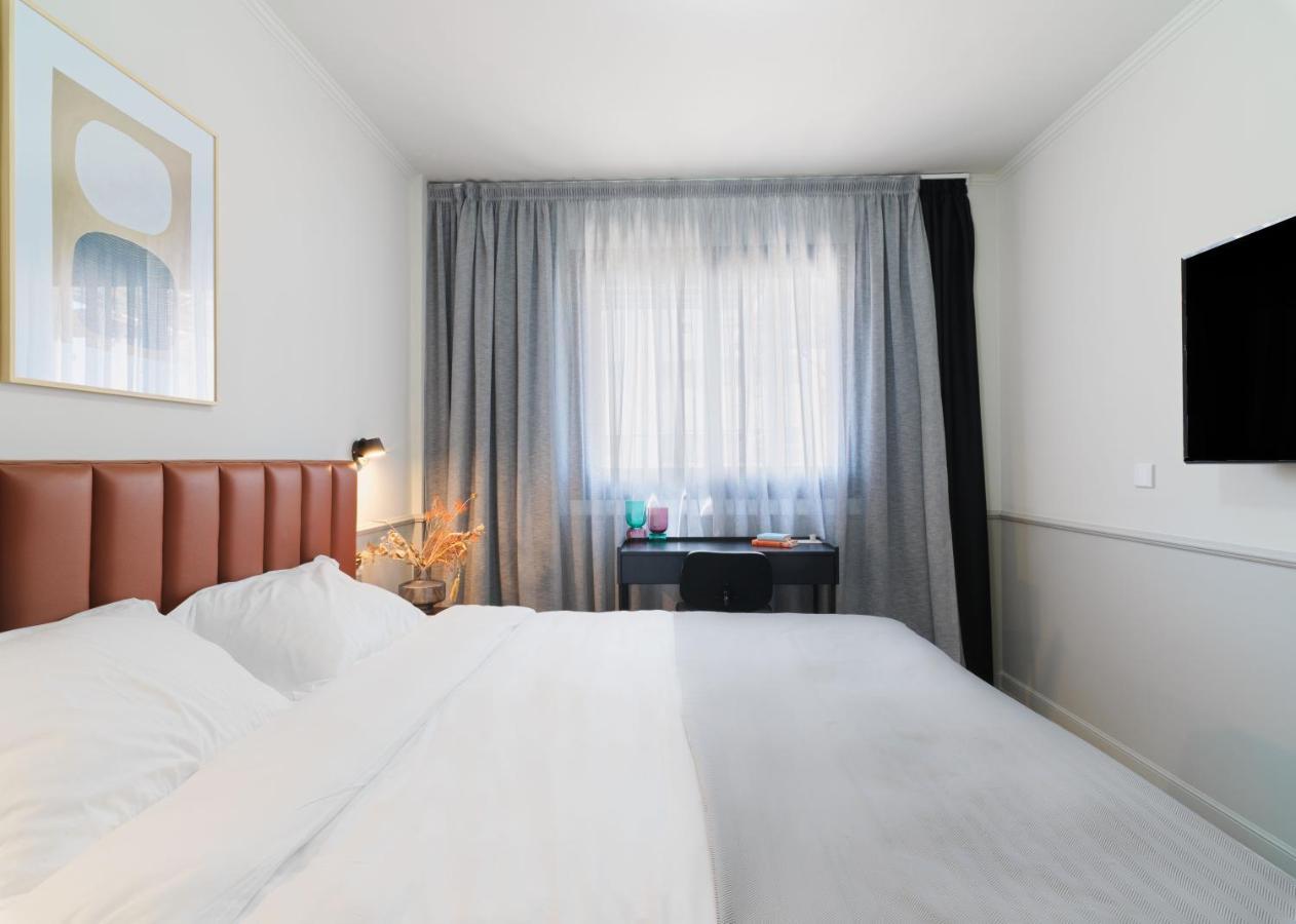 Liv The City Suites Adults Only Ларнака Екстериор снимка