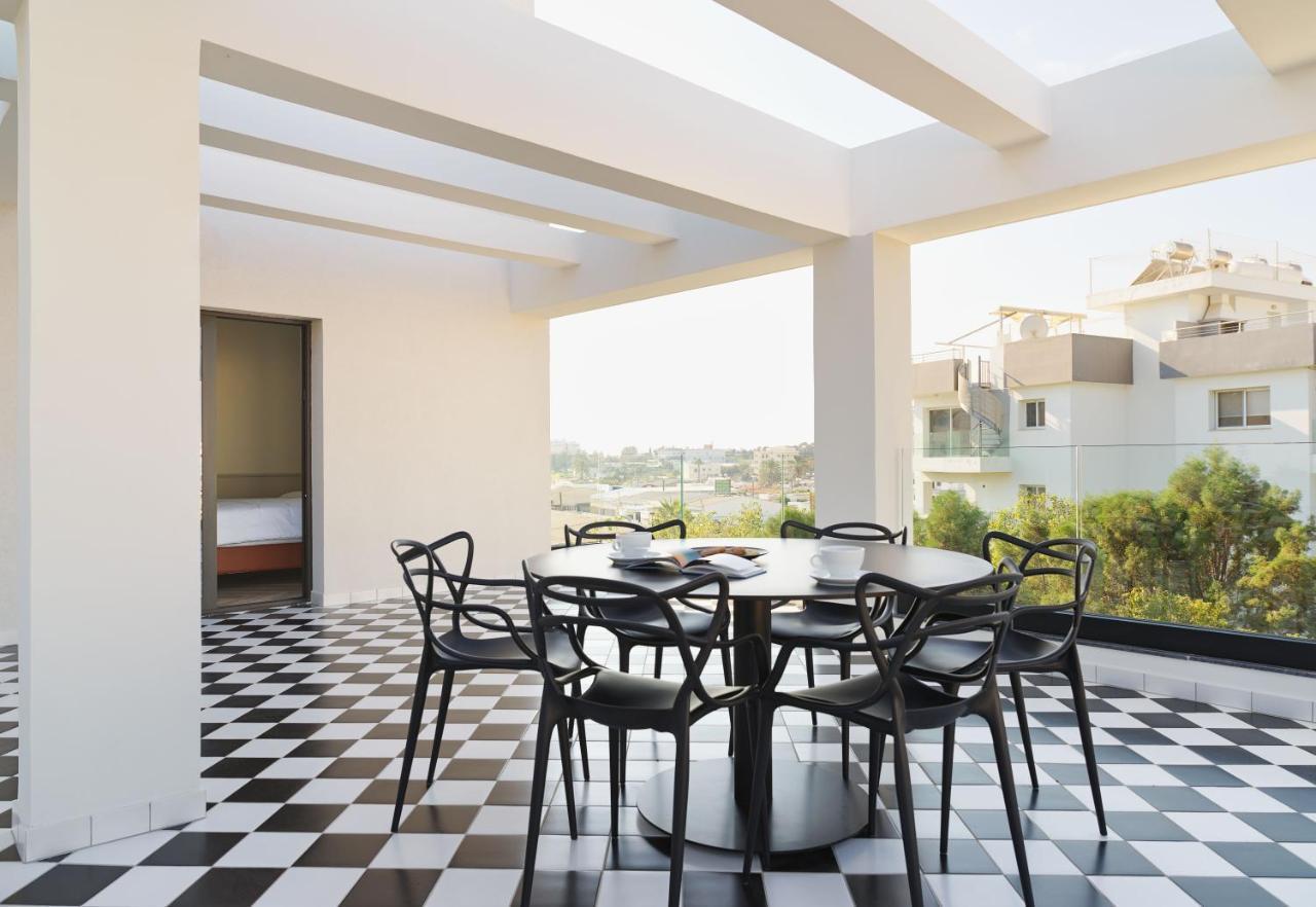 Liv The City Suites Adults Only Ларнака Екстериор снимка