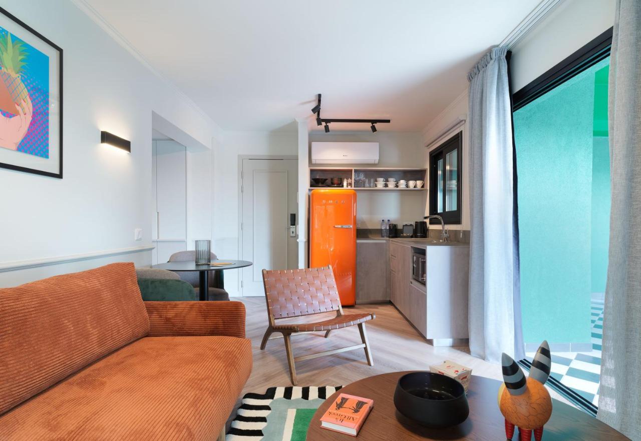 Liv The City Suites Adults Only Ларнака Екстериор снимка