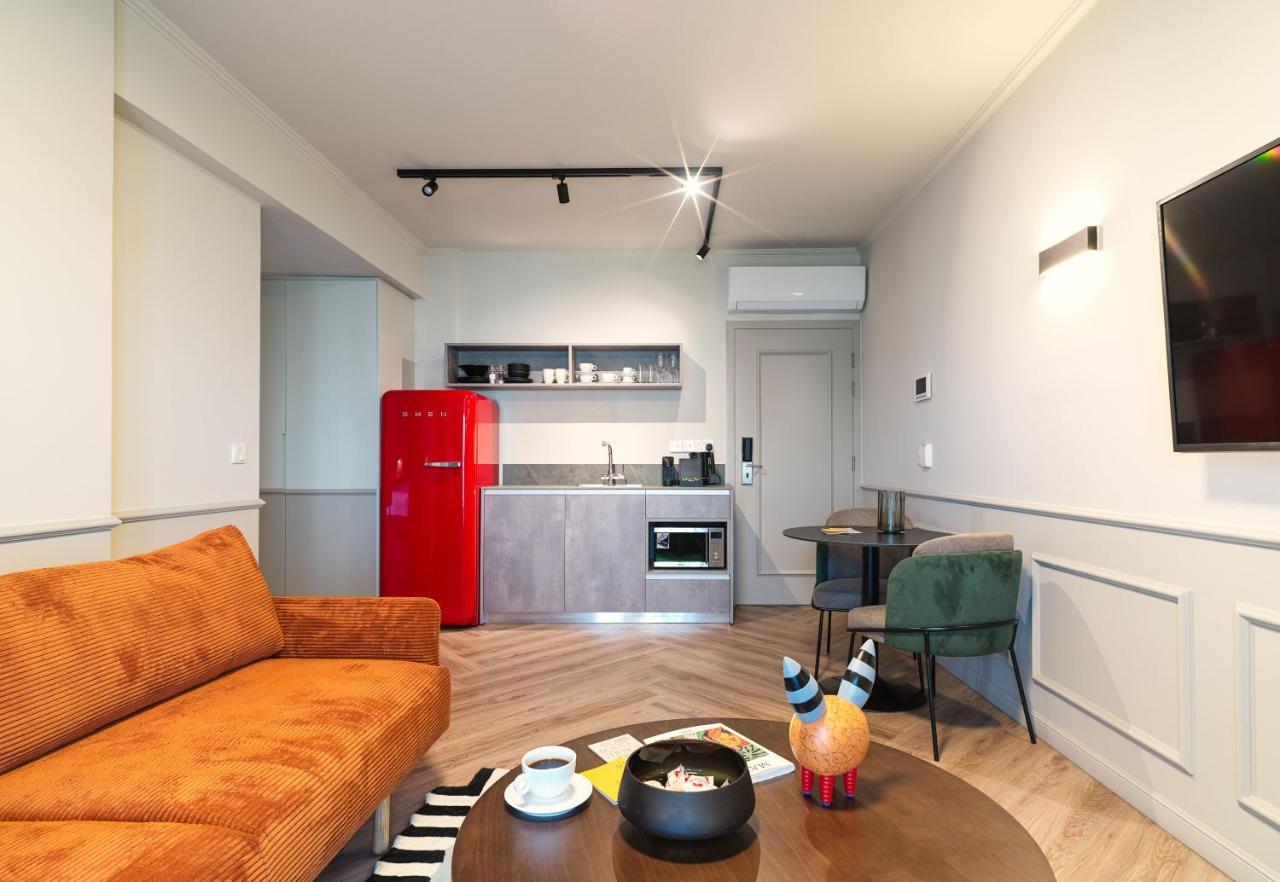 Liv The City Suites Adults Only Ларнака Екстериор снимка
