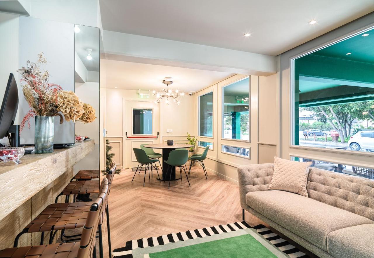 Liv The City Suites Adults Only Ларнака Екстериор снимка