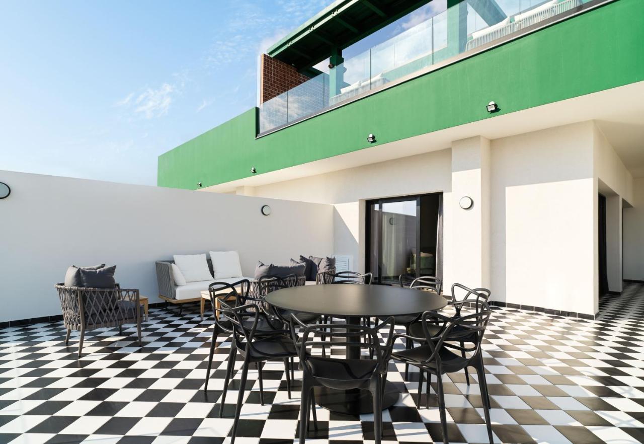 Liv The City Suites Adults Only Ларнака Екстериор снимка
