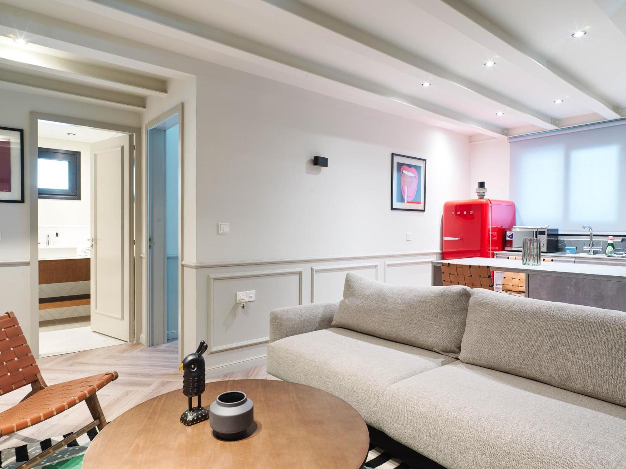 Liv The City Suites Adults Only Ларнака Екстериор снимка