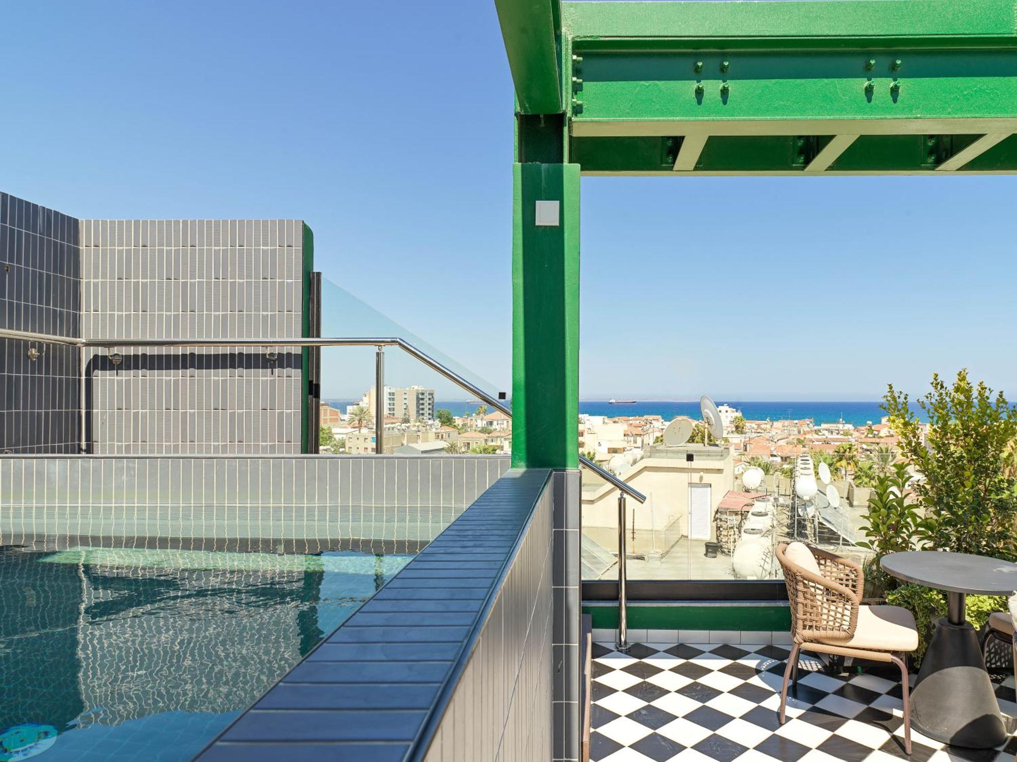 Liv The City Suites Adults Only Ларнака Екстериор снимка